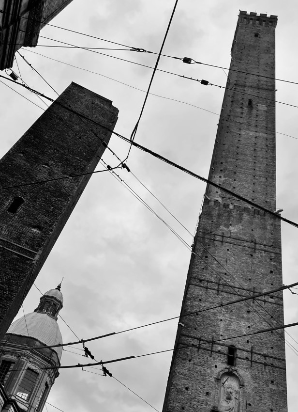 The Two Towers, Bologna, black and white